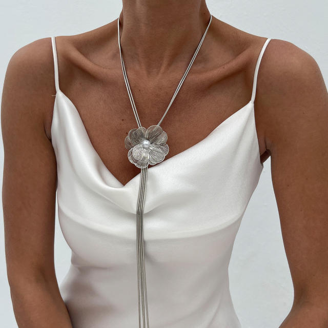 Personality stereo metal flower long necklace tassel necklace