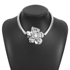 Chunky gold silver metal flower big choker necklace earrings set