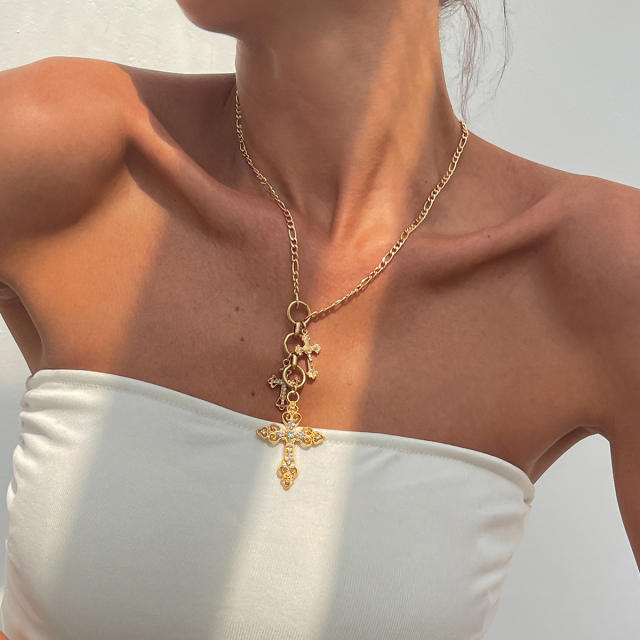 Fashion cross pendant alloy necklace
