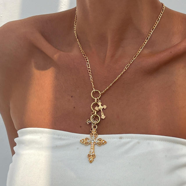 Fashion cross pendant alloy necklace
