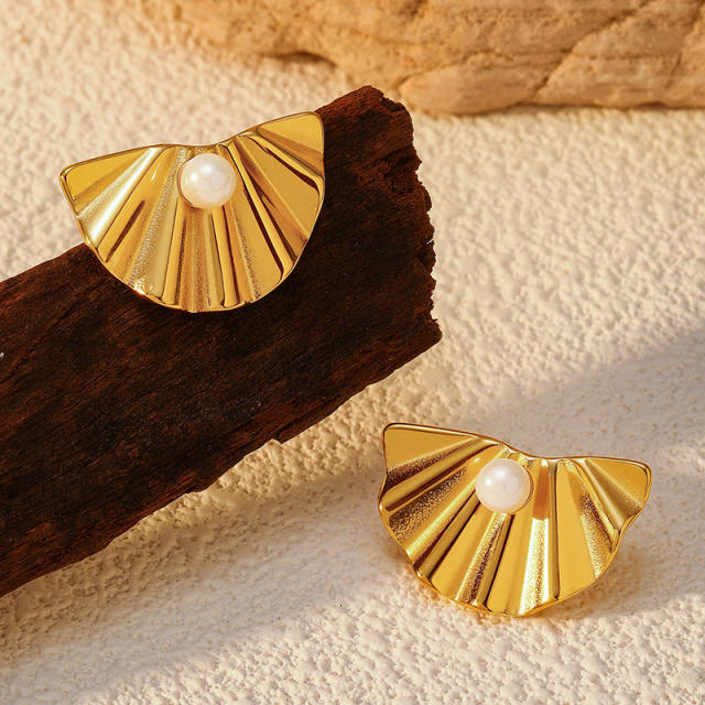 Vintage elegant pearl fan shape round shape stainless steel earrings