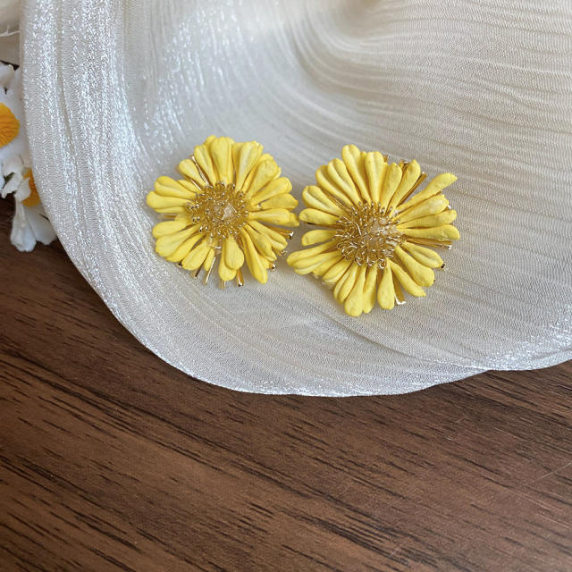 Silver needle raffia daisy flower earrings seaside holiday earrings