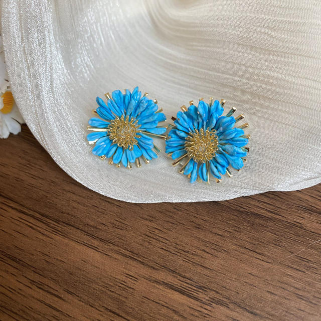Silver needle raffia daisy flower earrings seaside holiday earrings