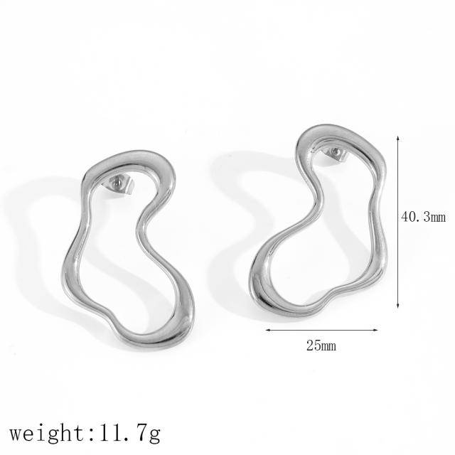 18KG geometric circle hollow stainless steel earrings