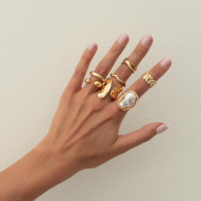 Baroque imitation pearl inlaid flower alloy rings set