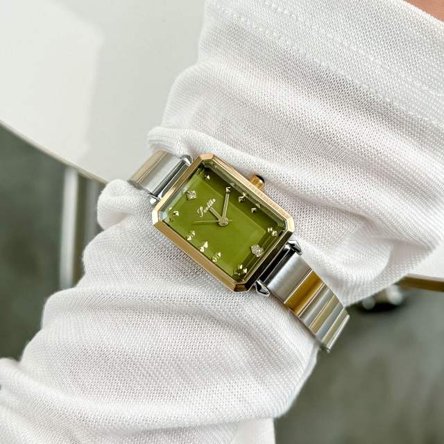 Classic square dial steel band women watch