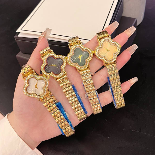 New four-leaf clover star full diamond dial fashion ladies steel band watch