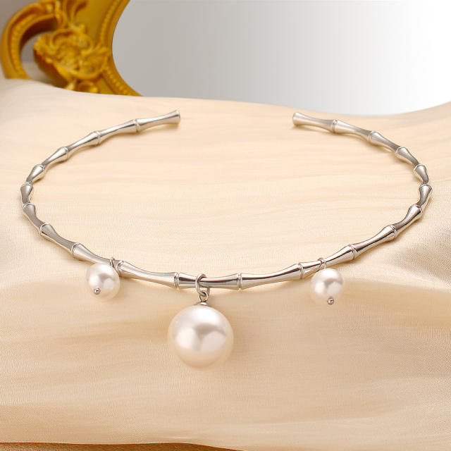 Exaggerated Pearl Pendant stainless steel necklace choker