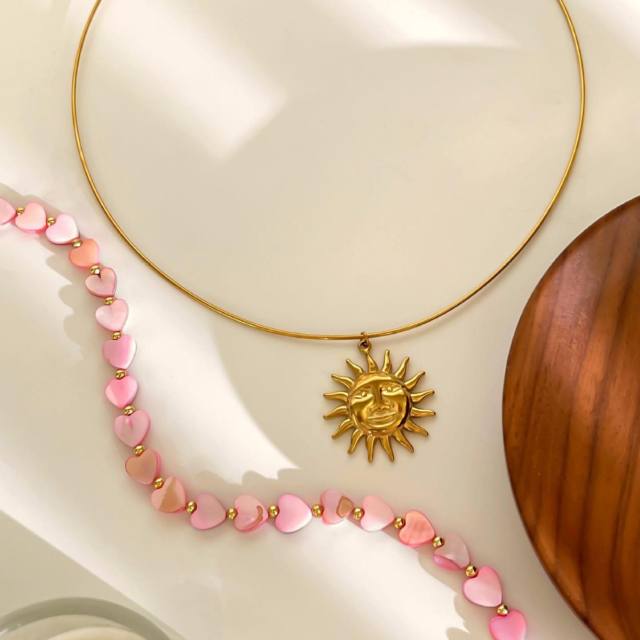 Pink shell heart choker stainless steel necklace with sun pendant