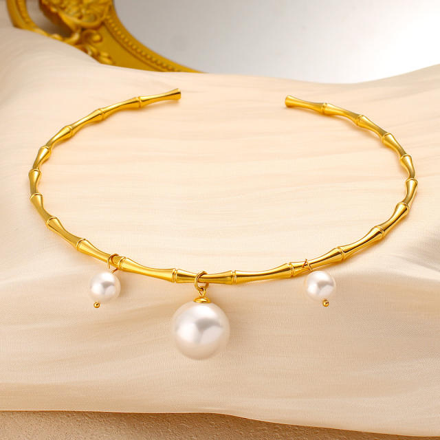 Exaggerated Pearl Pendant stainless steel necklace choker
