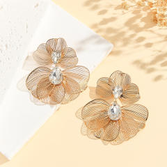 Exaggerated Atmosphere Dinner Party Women's Earrings hollow design flower earrings