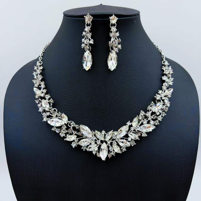 European American necklace earrings two-piece flower bride retro high-end design suit
