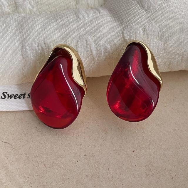 Elegant Amber Resin Earrings Women's Light Luxury Metal Stitching Earrings
