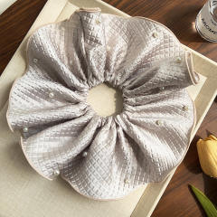 22cm oversize pearl bead scrunchies