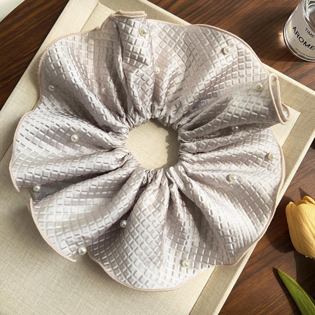 22cm oversize pearl bead scrunchies