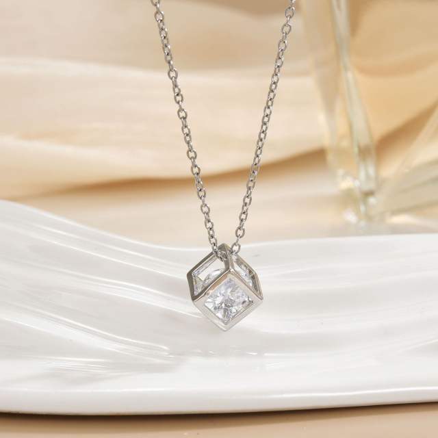Korean Style Smart rotatable diamond flower crown pendant Necklace stainless steel chain necklace