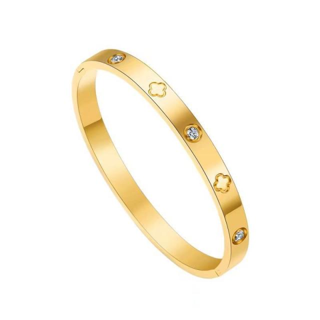 18KG classic hollow clover nail pattern stainless steel bracelet bangle