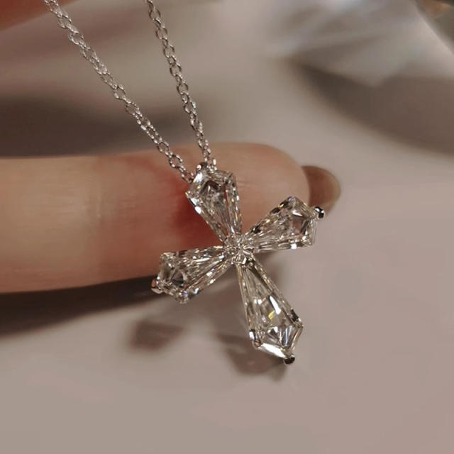Luxury cubic zircon Cross Necklace Women's New Cyber Celebrity Star Pendant Necklace