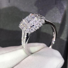 Classic women's micro-inlaid zircon wedding ring