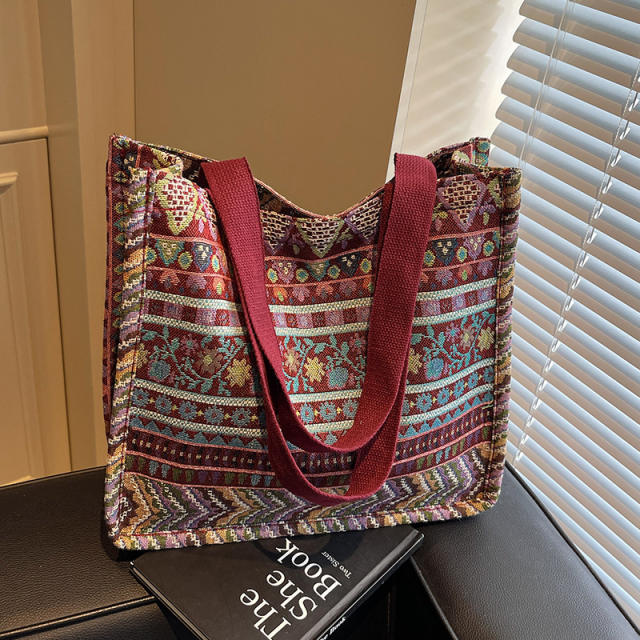 Ethnic Shoulder Bag 2025 New Bohemian Tote Bag Resort Handbag Women's Trendy Bag