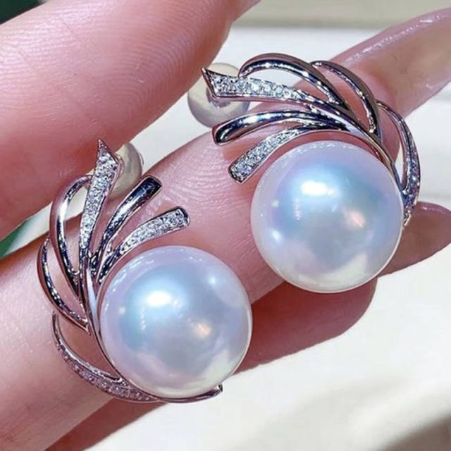 Banana Leaf Earrings Women's Imitation Pearl Earrings