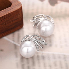 Banana Leaf Earrings Women's Imitation Pearl Earrings
