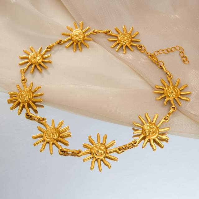 8K Gold Vacuum Electroplated Titanium Steel Choker Necklace Light Luxury Fashionable Sun Necklace