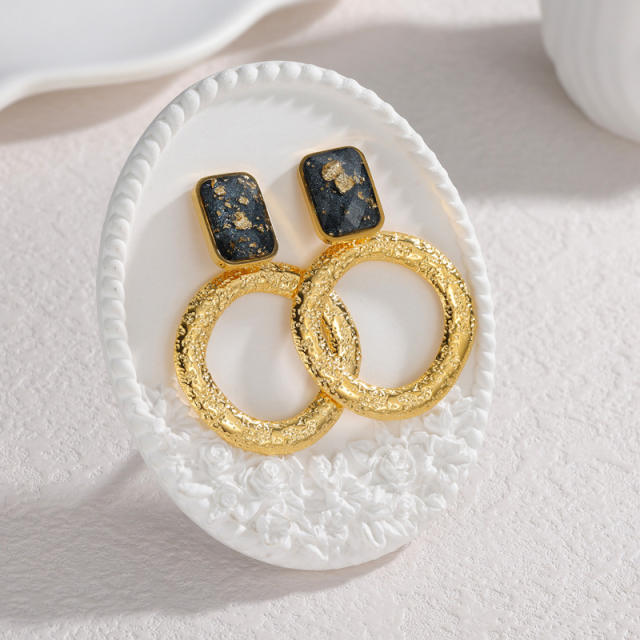 Vintage hammer pattern circle stainless steel earrings