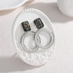 Vintage hammer pattern circle stainless steel earrings