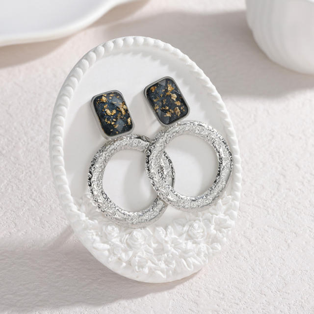 Vintage hammer pattern circle stainless steel earrings