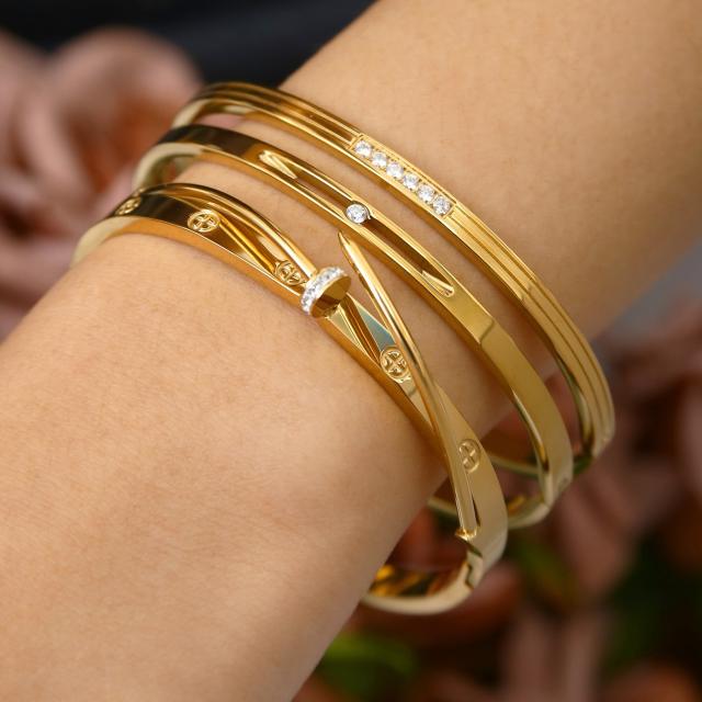Special diamond nail inlaid cubic zircon easy match stainless steel bangle