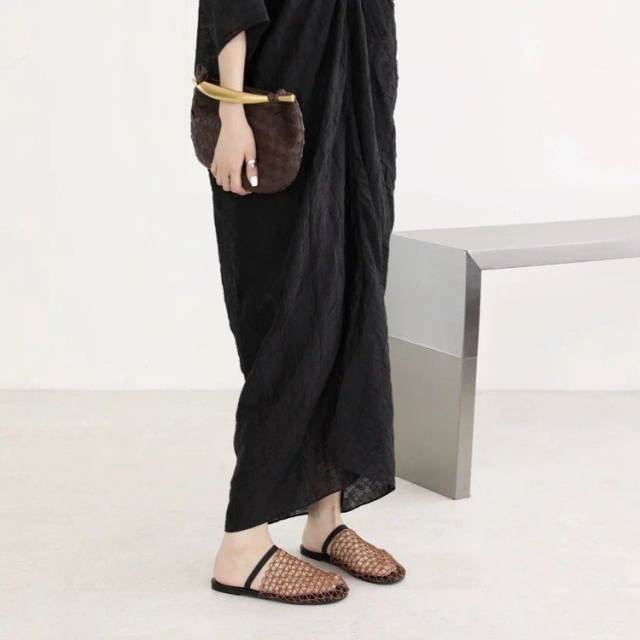 2025 summer new hollow comfortable beach half slippers