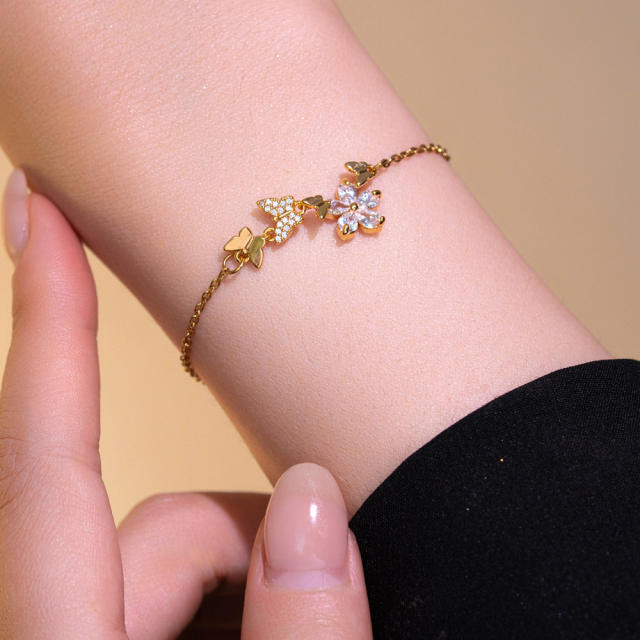 New Diamond-Encrusted Flower Leaf Bracelet