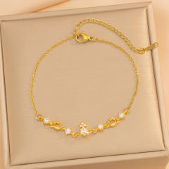 Ultra-Shiny Zircon Exquisite Diamond Saturn Design Bracelet