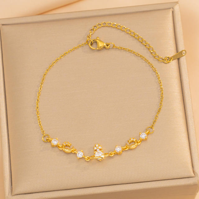 Ultra-Shiny Zircon Exquisite Diamond Saturn Design Bracelet