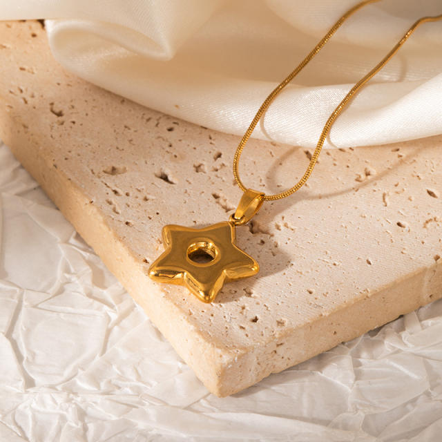 Stainless Steel Necklace Ocean Vacation Style Trendy Starfish fish Pendant Necklace for Men Women