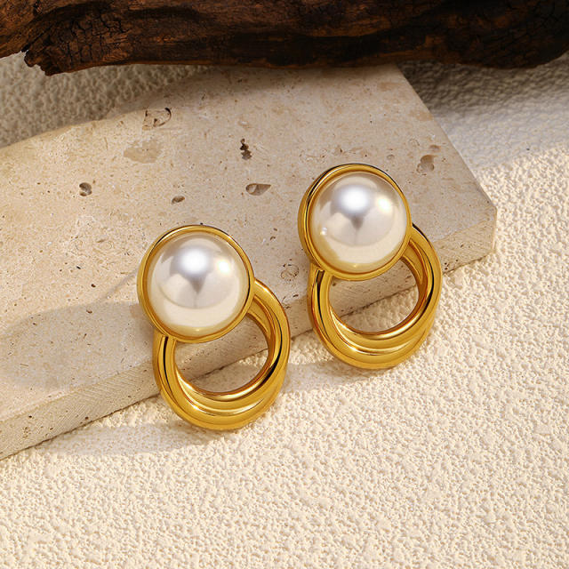 Elegant pearl inlaid geometric circle stainless steel earrings