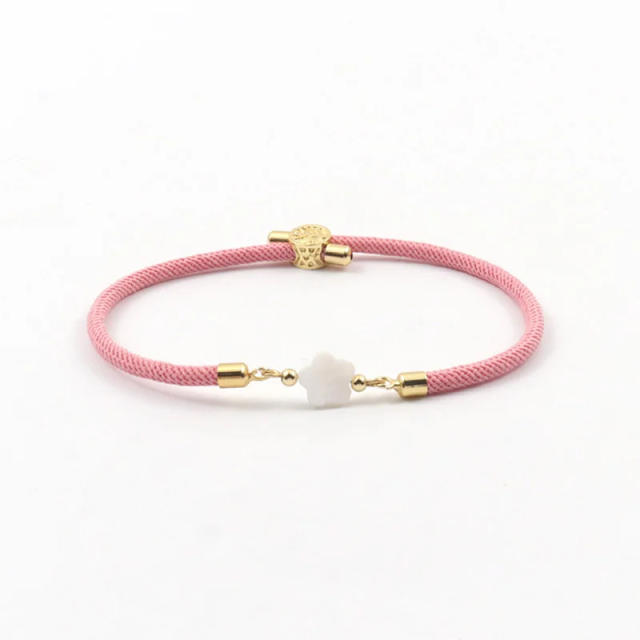 Natural freshwater shell love star five-leaf flower accessories Milan line bracelet