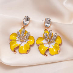 Retro Oil-Dropped Diamond Flower Petal Steel Needle Earrings