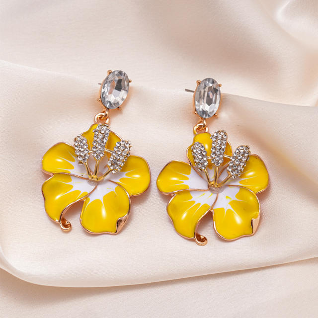 Retro Oil-Dropped Diamond Flower Petal Steel Needle Earrings