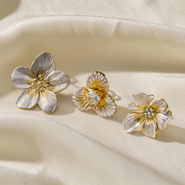 18KG personality two tone flower shape stainless steel earrings