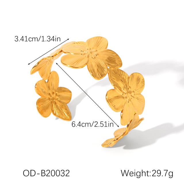 Hot-selling Stainless Steel Flower Necklace Bracelet five petal flower jewelry suit