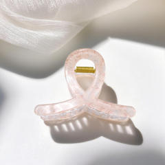 Medium streamer light apricot 6.5cm