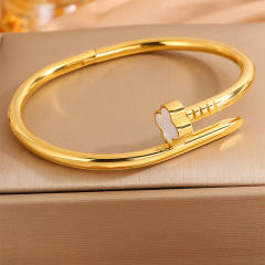 Women's stainless Steel Color-free Four-leaf Clover Nail bangle bracelet