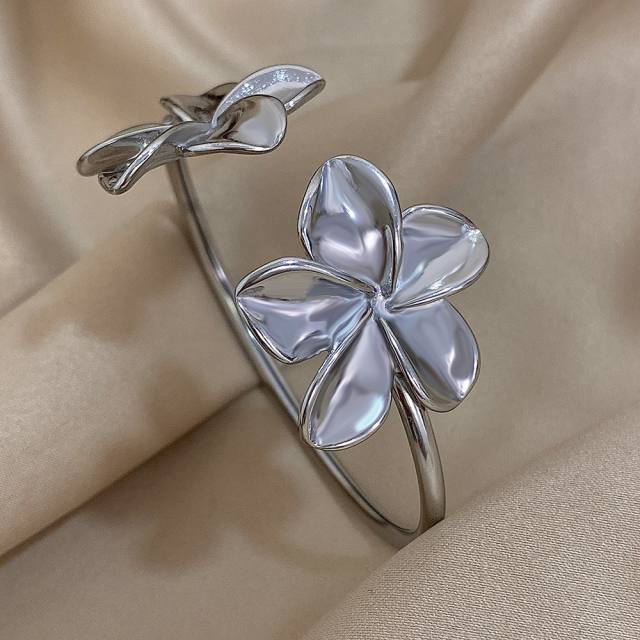 Sweet big flower stainless steel cuff bangle bracelet