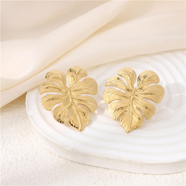 Simple Leaf-shaped Earrings holiday stainless steel earrings for women