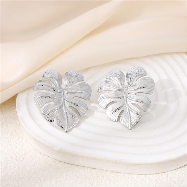 Simple Leaf-shaped Earrings holiday stainless steel earrings for women