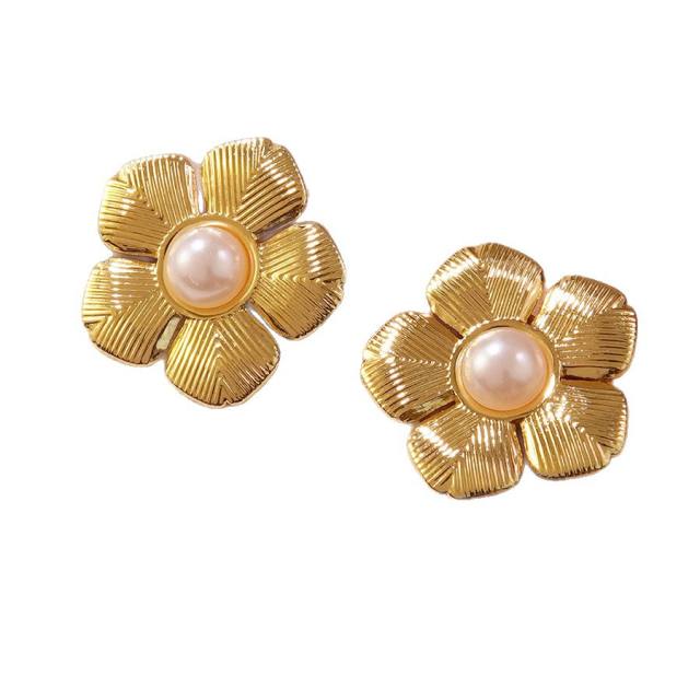 Hot sale pearl inlaid stainless steel earrings flower earrings