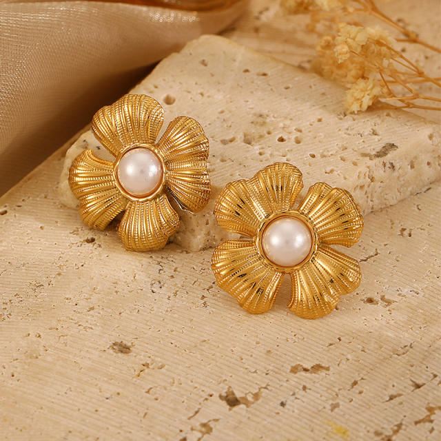 Hot sale pearl inlaid stainless steel earrings flower earrings