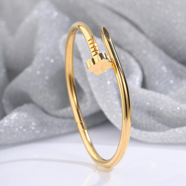 New love four-leaf clover nail bracelet stainless steel bangle